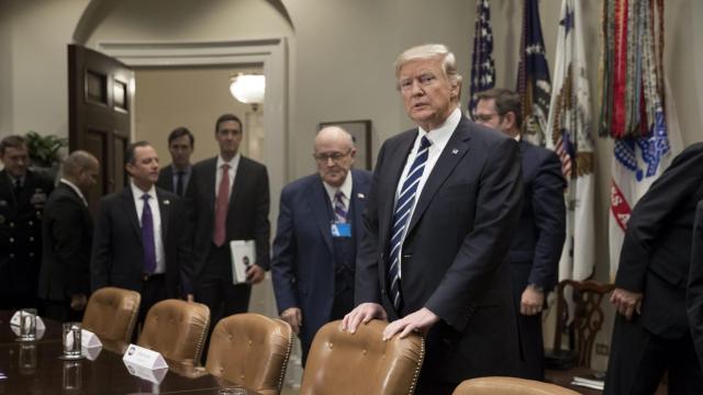 Trump en una reunión este martes en la Casa Blanca