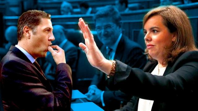 Soraya Sáenz de Santamaría pide tranquilidad a Xavier García Albiol.