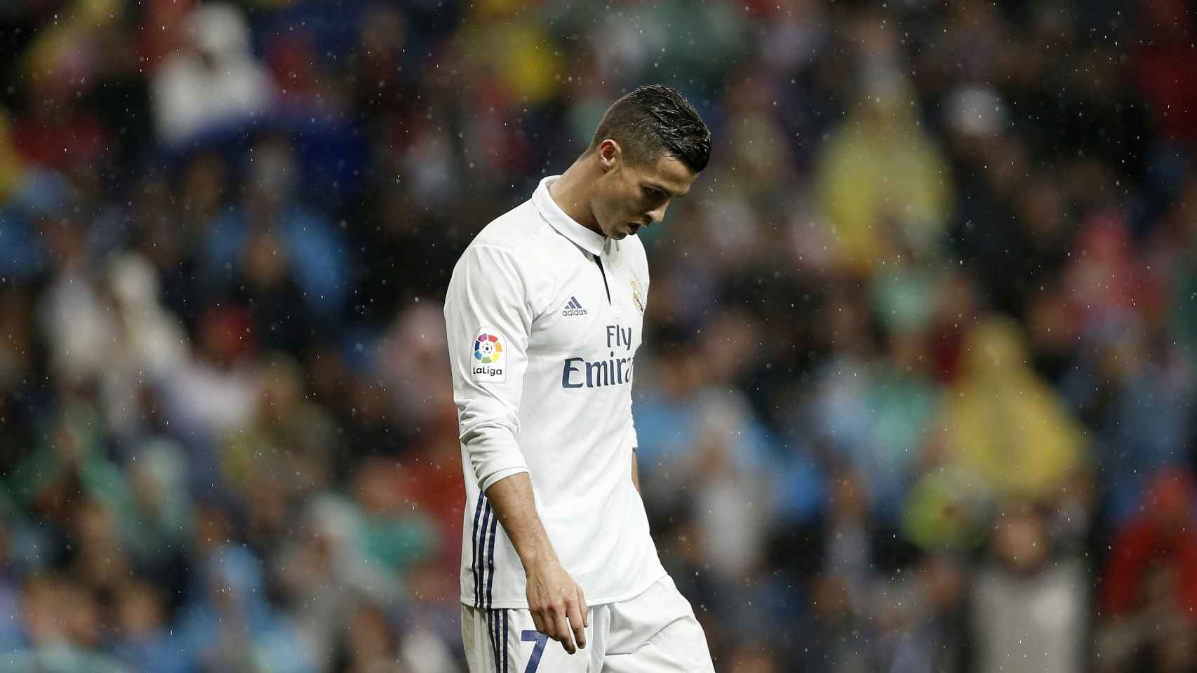 Cristiano Ronaldo resignado en el campo.