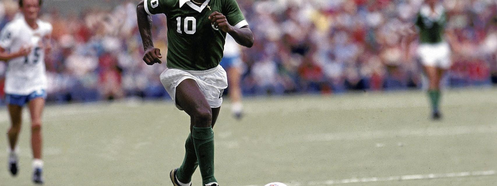 Pelé en un partido con el NY Cosmos en 1977.
