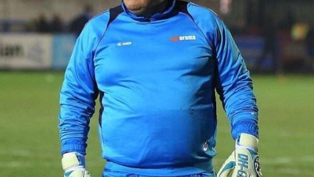 Wayne Shaw, durante un partido con el Sutton.