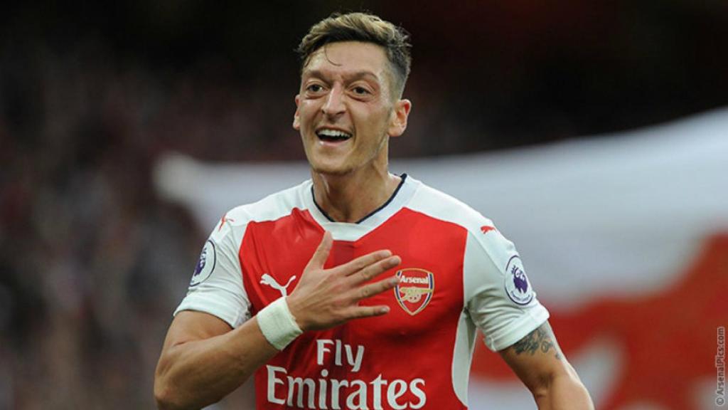 Özil celebra un gol con el Arsenal. Foto: arsenal.com