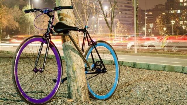 Los ciclistas se rebelan contra la matrícula y el seguro obligatorio