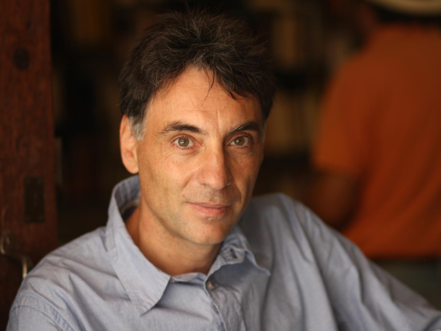 El periodista y novelista Antonio Iturbe, premiado con el Biblioteca Breve.