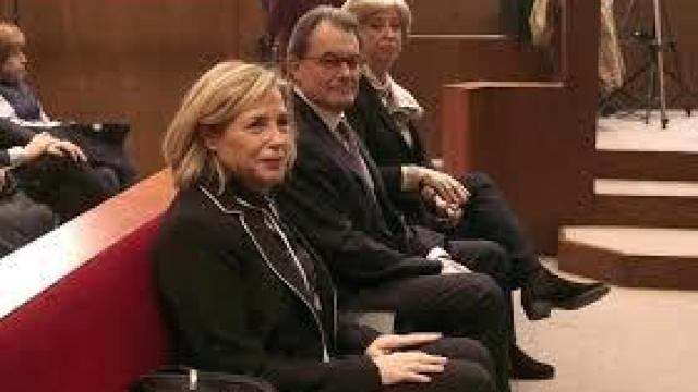 Artur Mas, Joana Ortega e Irene Rigau, en el banquillo de los acusados este lunes