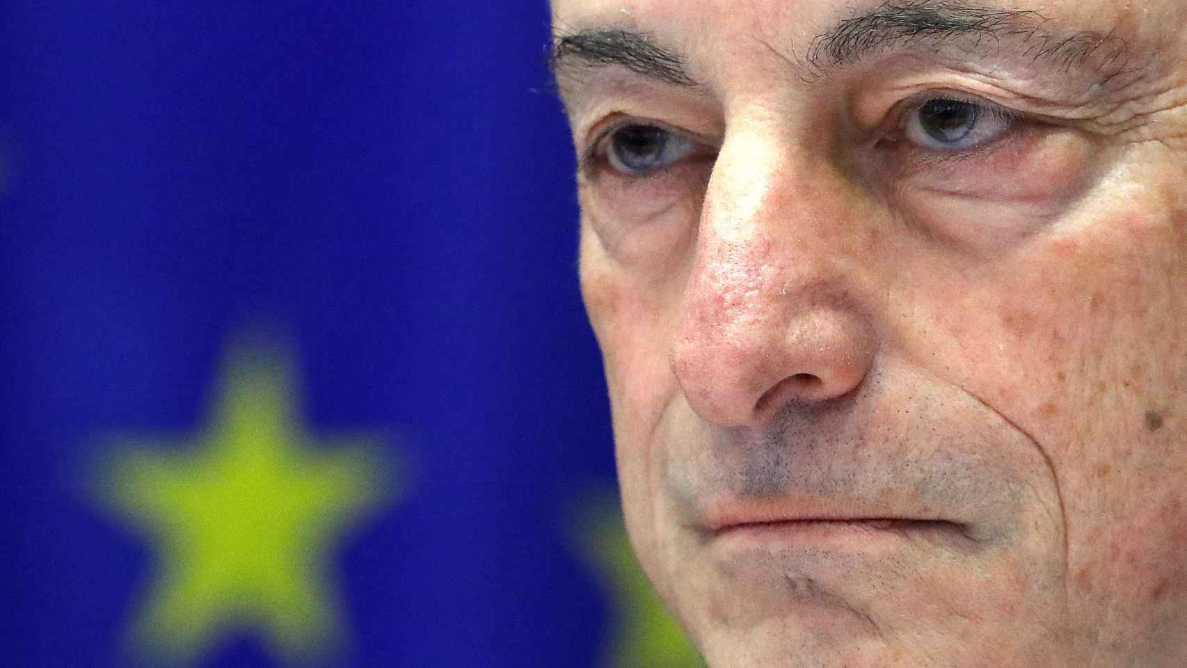 Draghi defiende que la eurozona aún necesita la respiración asistida del BCE