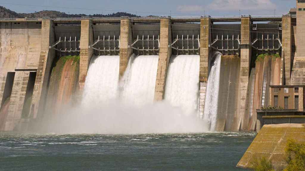 Una central hidroeléctrica.