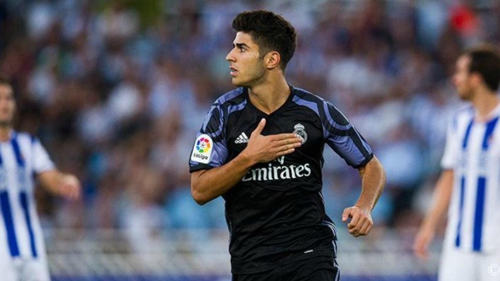 Marco Asensio celebra su gol contra la Real Sociedad.