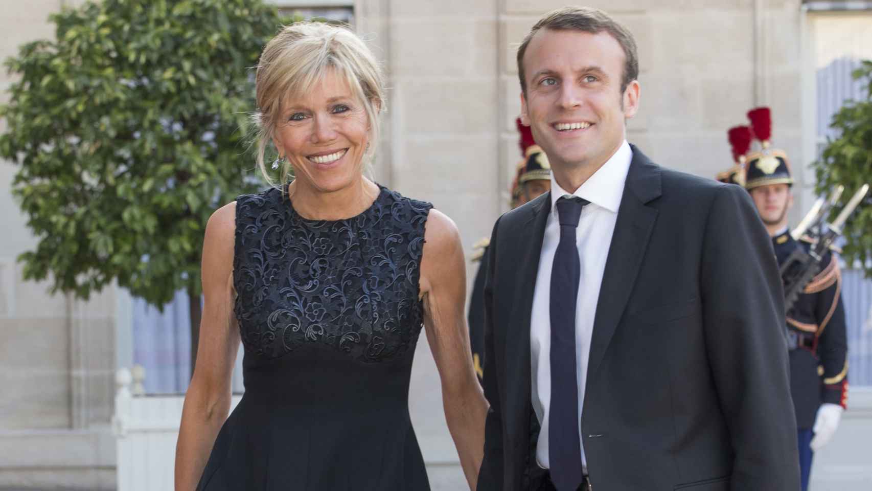 Brigitte y Emmanuel Macron, una pareja observada en Francia