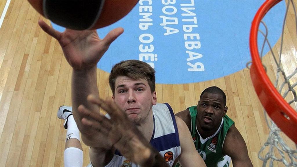 Doncic ante el Unics Kazán. Foto: euroleague.net