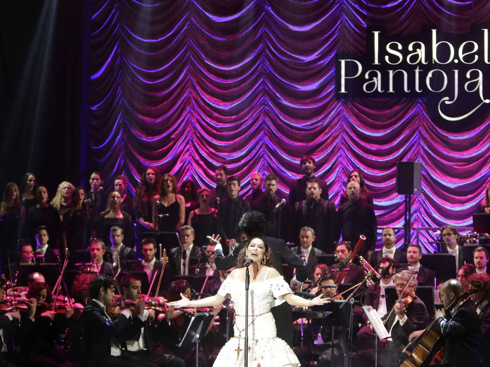 Isabel Pantoja en su concierto exclusivo en Aranjuez en el que anunció su vuelta a los escenarios.