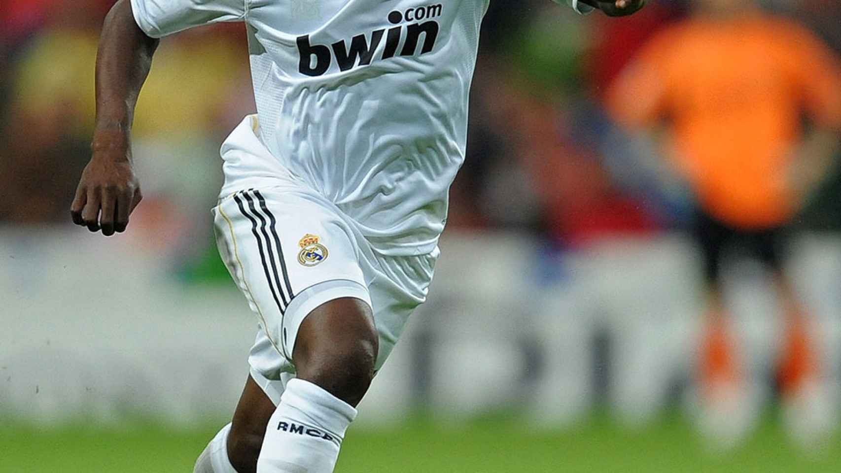 Royston Drenthe, en un partido con el Real Madrid.