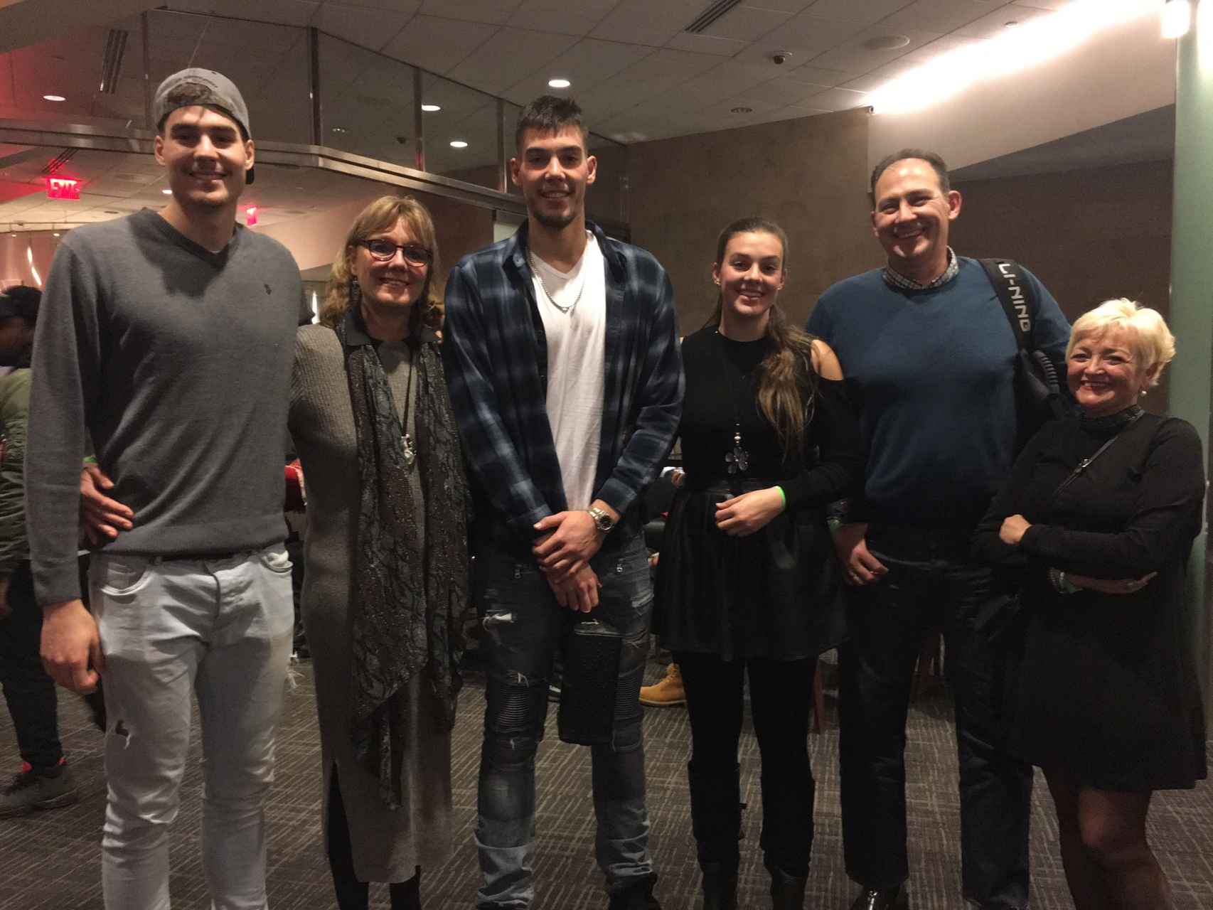 La familia Hernangómez al completo en el Madison Square Garden.