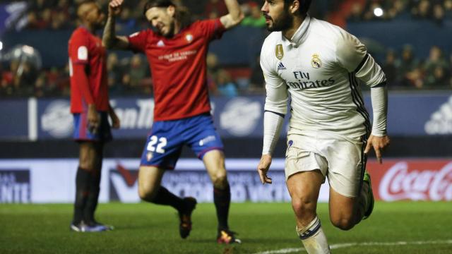 Isco celebra su gol ante Osasuna en El Sadar.