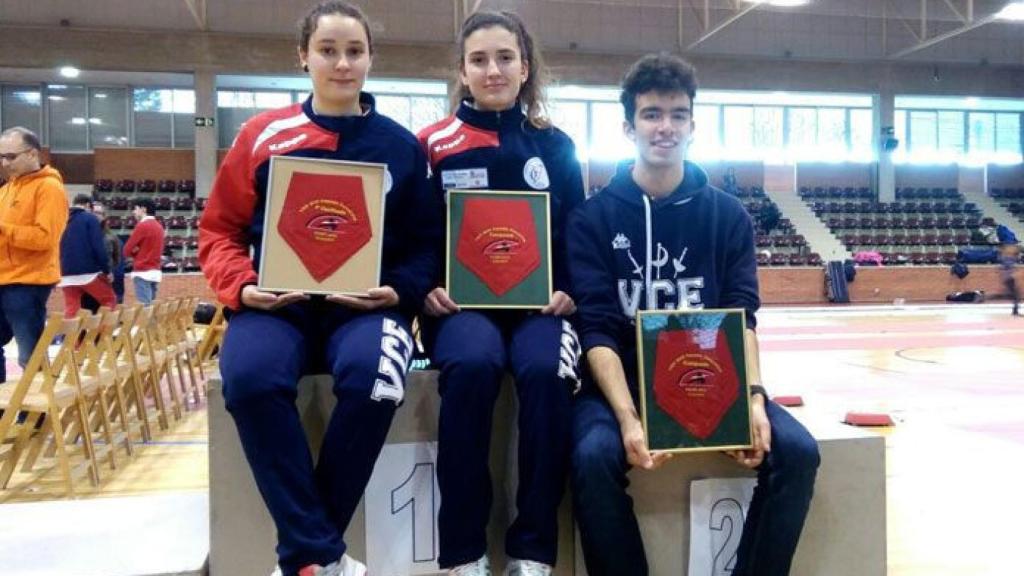 Los-tres-podios-del-VCE-en-Pamplona