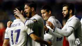 El Real Madrid celebra el gol de Lucas ante Osasuna