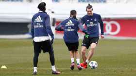 Bale vuelve al grupo