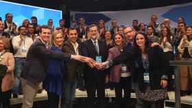 El Comité de Dirección de Mariano Rajoy junto con Cristina Cifuentes.