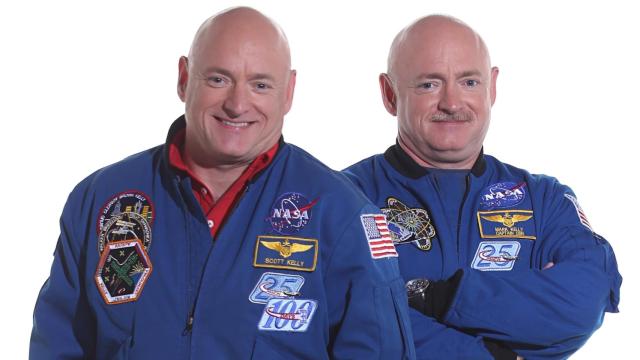 Los hermanos Kelly, antes de que el espacio los separara.