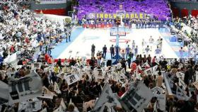 El Real Madrid de Baloncesto antes del incio de un partido.