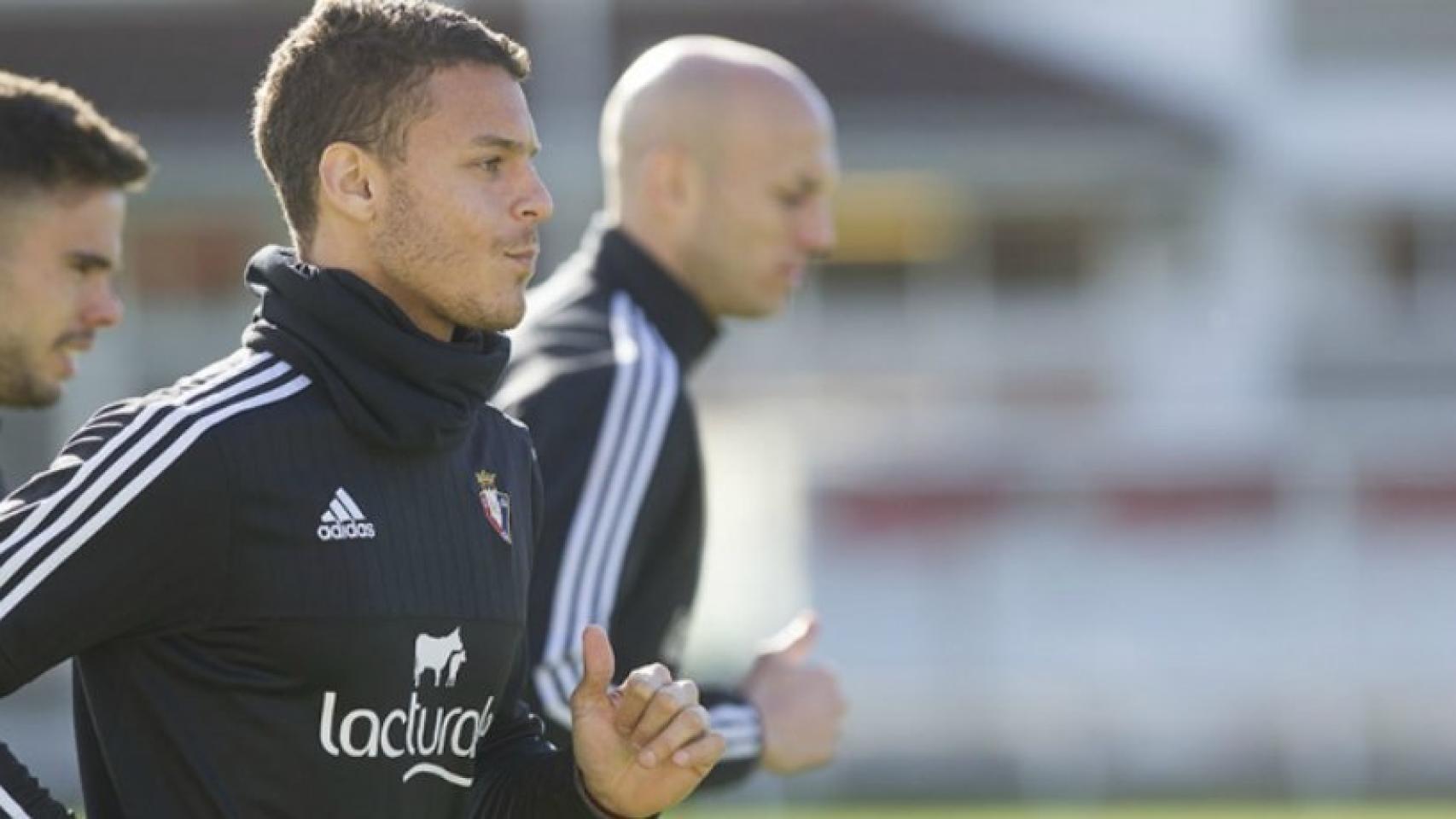 Tano en un entrenamiento con Osasuna. Foto osasuna.es