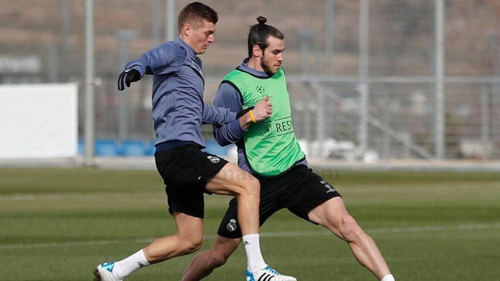 Bale en el último entrenamiento antes del Nápoles