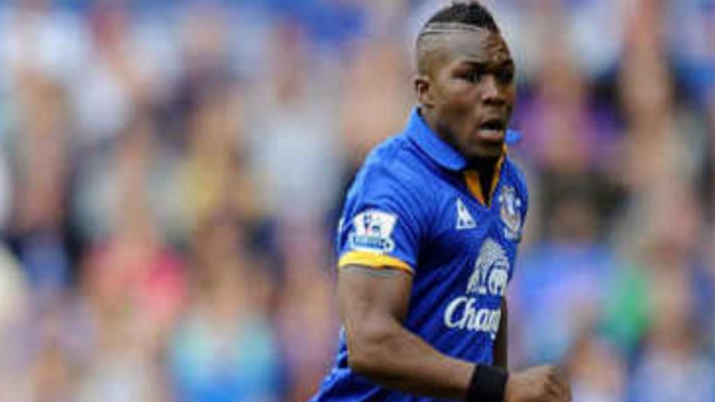 Drenthe con el Everton. Foto: @RRDrenthe