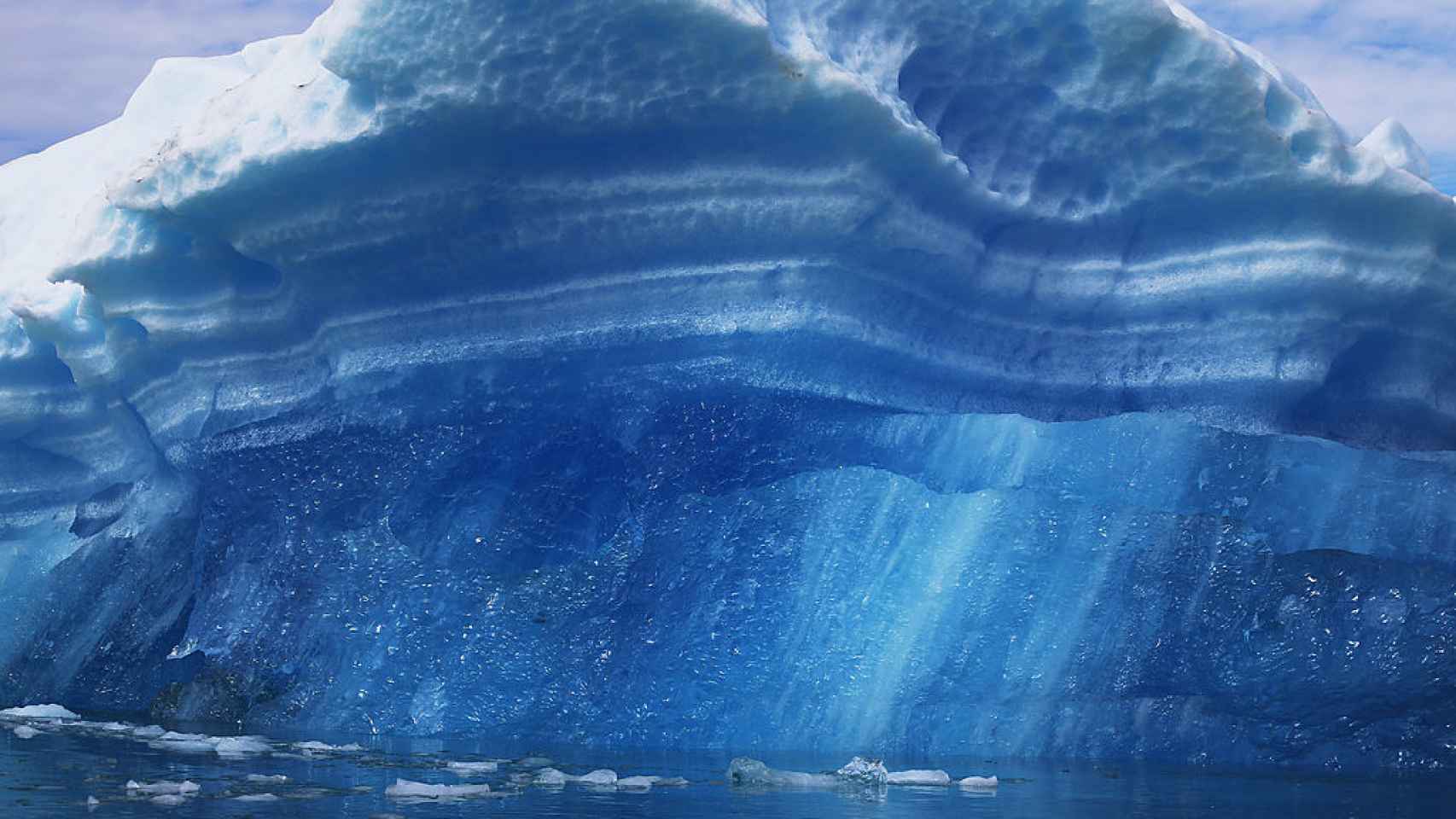 Un iceberg en Qaqortoq, Groenlandia.