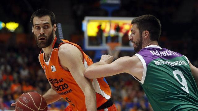 Fernando San Emeterio en un partido de esta temporada.