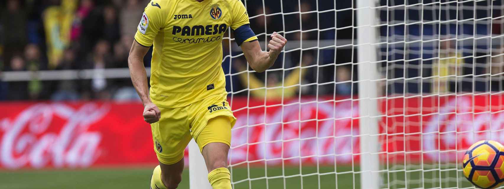 Bruno celebra un gol con el Villarreal.