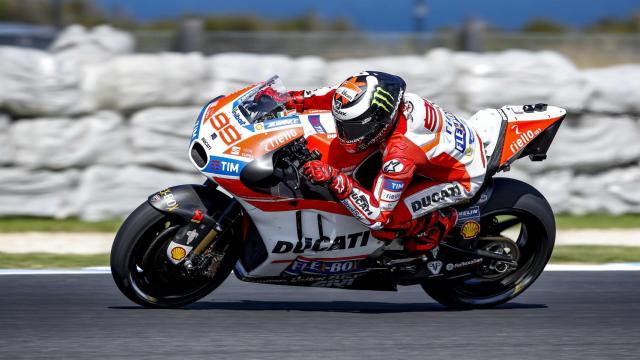 Jorge Lorenzo traza un viraje, en el circuito de Phillip Island.