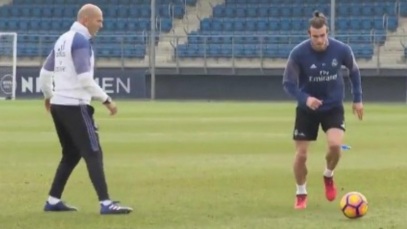 Bale y Zidane durante el entrenamiento