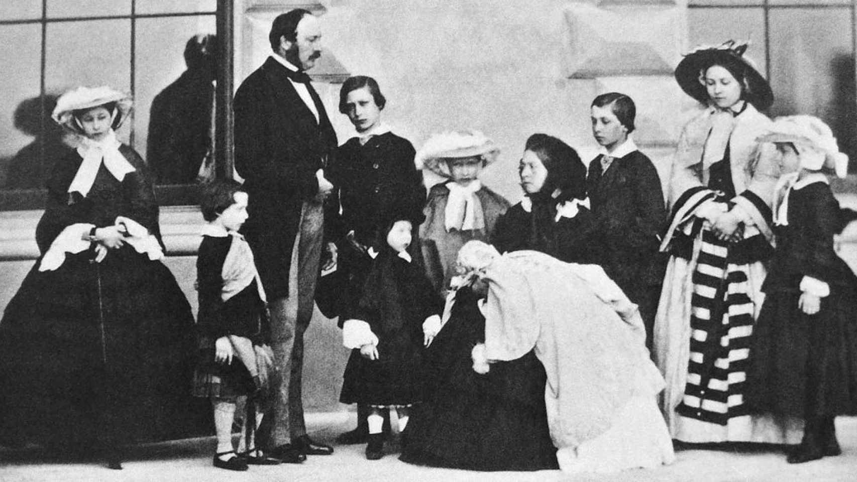 La reina Victoria, el príncipe Alberto y sus nueve hijos.