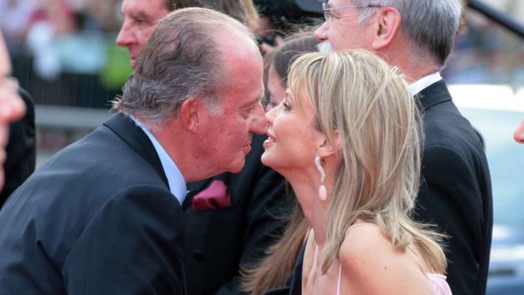 El rey Juan Carlos saludando a Corinna Zu Sayn-Wittgenstein.