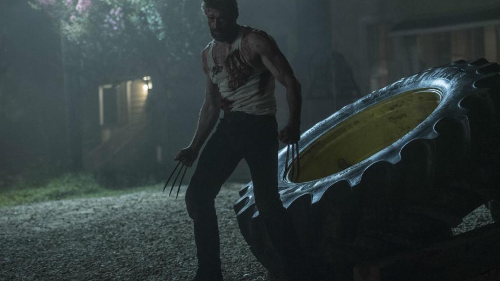 Hugh Jackman ensangrentado en Logan.