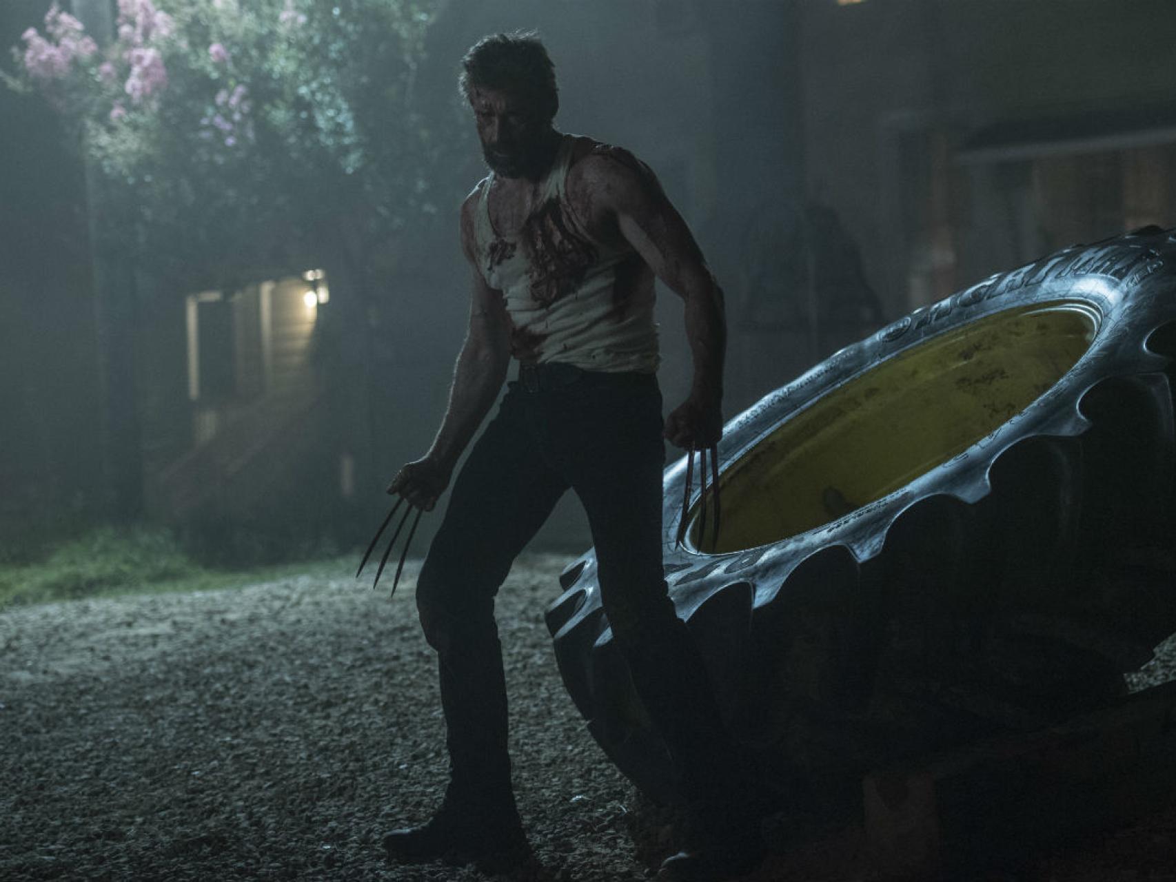 Hugh Jackman ensangrentado en Logan.
