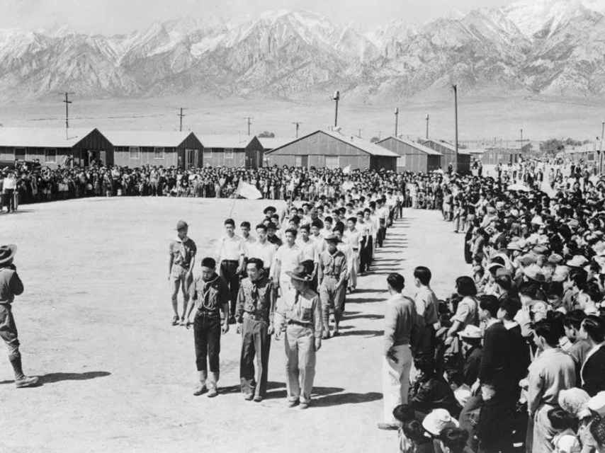 Los norteamericanos de origen japonés llevados a campos de internamiento.
