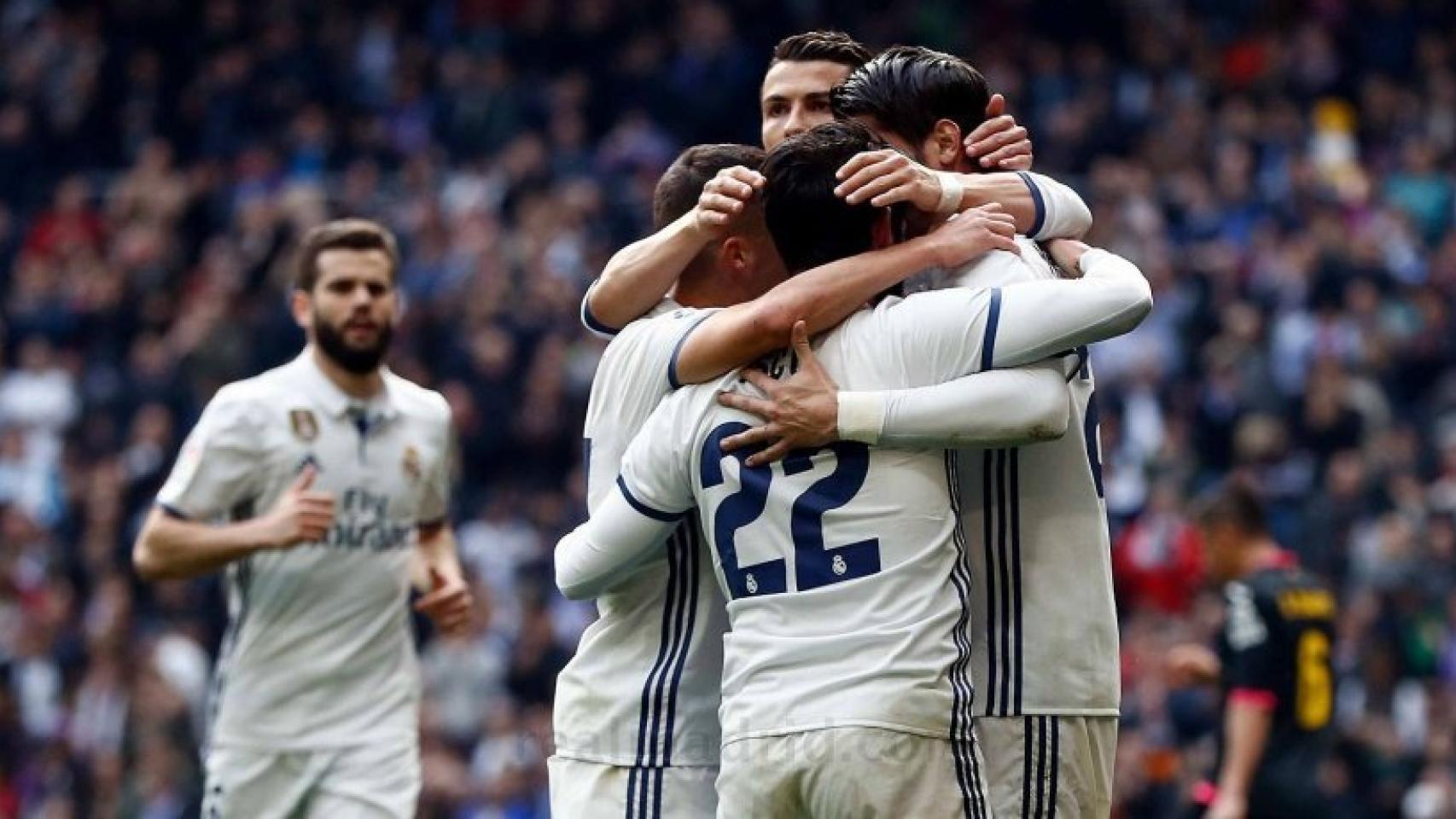 El Real Madrid celebra el gol de Morata