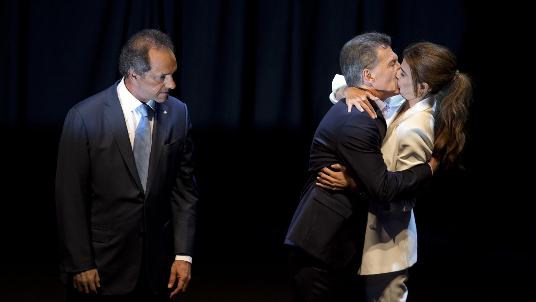 El famoso beso tras el debate presidencial fue el auténtico vencedor de las elecciones.