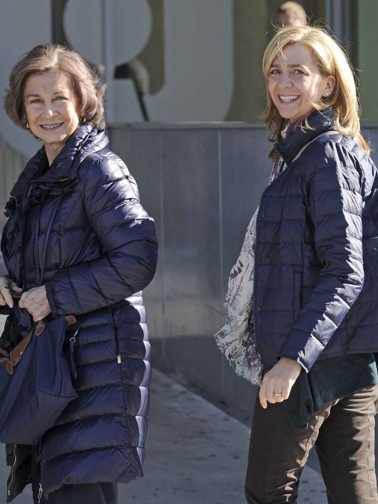 La reina Sofía con su hija Cristina en Madrid