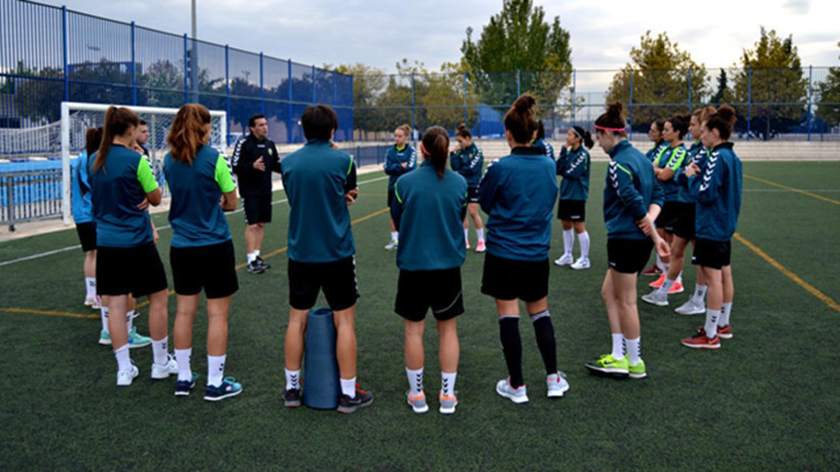 El Zaragoza Femenino no tiene miedo del Barcelona. Foto: zaragozacff.es