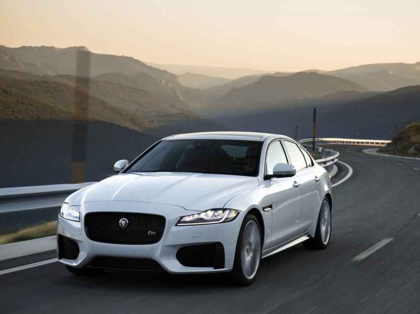 Jaguar renueva su gama: novedades en los F-Pace y XF
