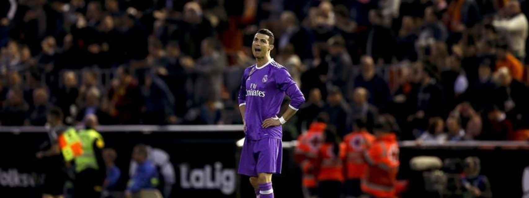 Ronaldo, decepcionado tras el gol del Valencia.