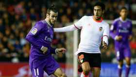 Bale, perseguido por Parejo