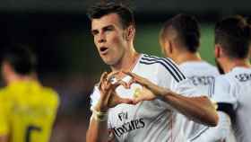 Bale celebra un gol ante el Villarreal en su debut con el Madrid