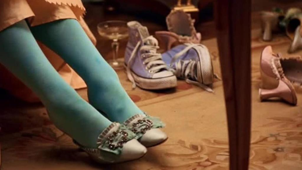 En la película María Antonieta (2007), Milena Canonero introdujo unas zapatillas Converse por expreso deseo de la directora, Sofía Coppola.