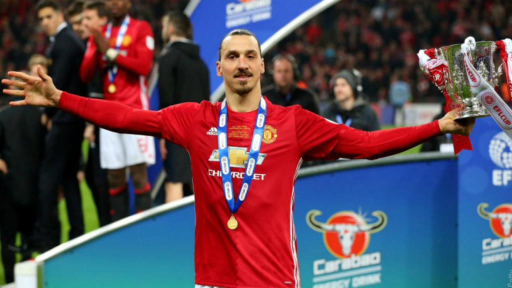 Ibrahimovic celebra la Copa de la Liga. Foto: @ManUtd