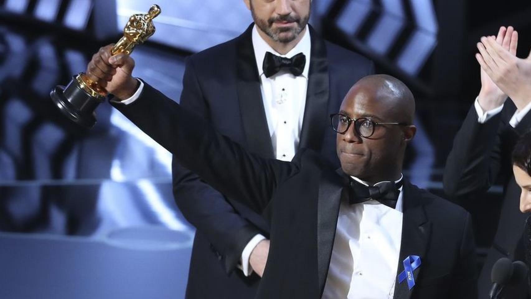 'Moonlight' le roba el protagonismo a 'La La Land' en los Oscar tras un error histórico