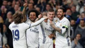Modric, Marcelo, Kroos y Ramos celebran un gol