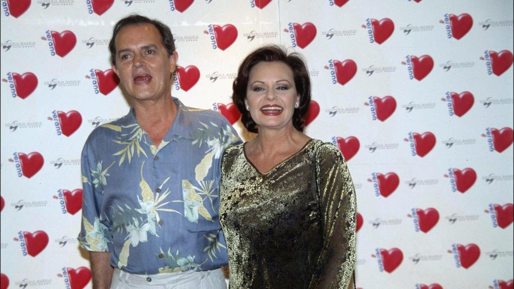 Rocío Dúrcal y Junior en una fiesta en 2001.